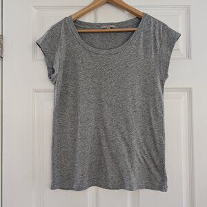 GAP scoop neck T shirt grey size XS